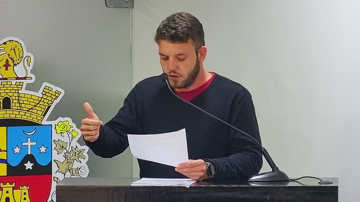 KELVIN REIVINDICA PROVIDÊNCIAS PARA REGULARIZAR A SITUAÇÃO DA ÁGUA NA EMEF “PROF. MARIA OLÍMPIA BARBOSA LOURENÇO” E CEPEM CAMPINHO