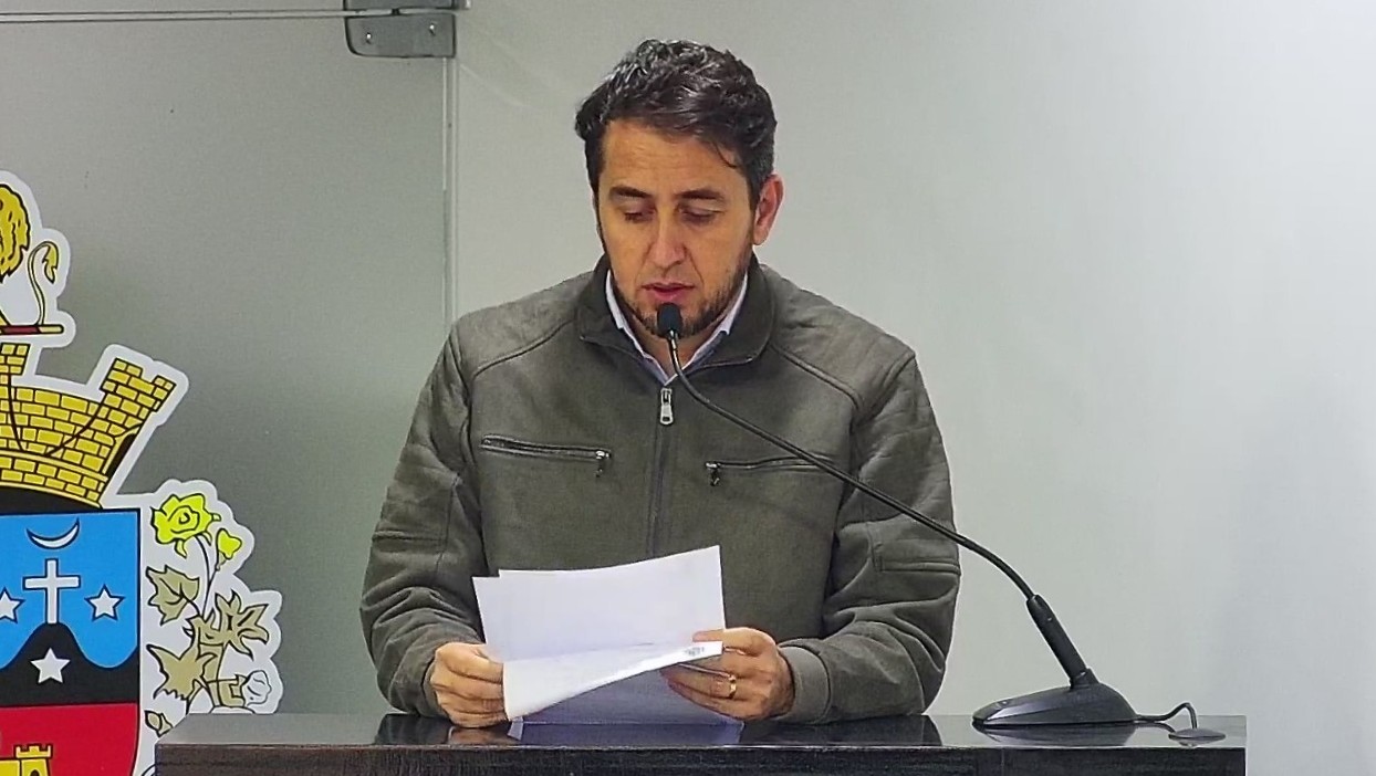 PAULINHO MOTOS TRAZ RESPOSTA DO EXECUTIVO REFERENTE À COLOCAÇÃO DE CONTÊINERES