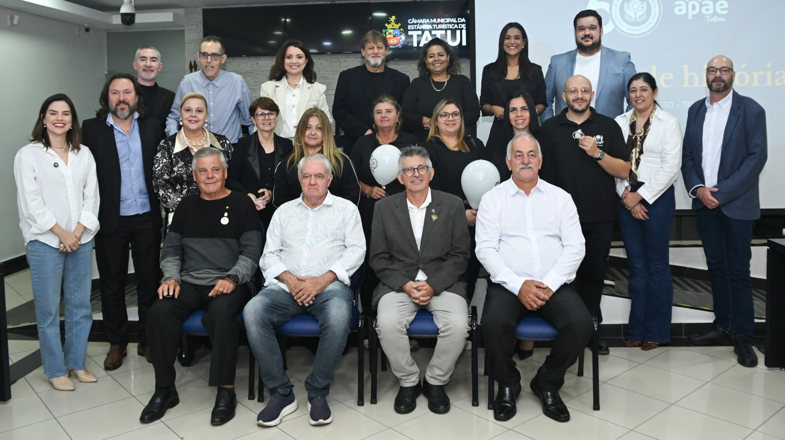 CÂMARA FAZ SESSÃO SOLENE EM HOMENAGEM AOS 50 ANOS DA APAE DE TATUÍ