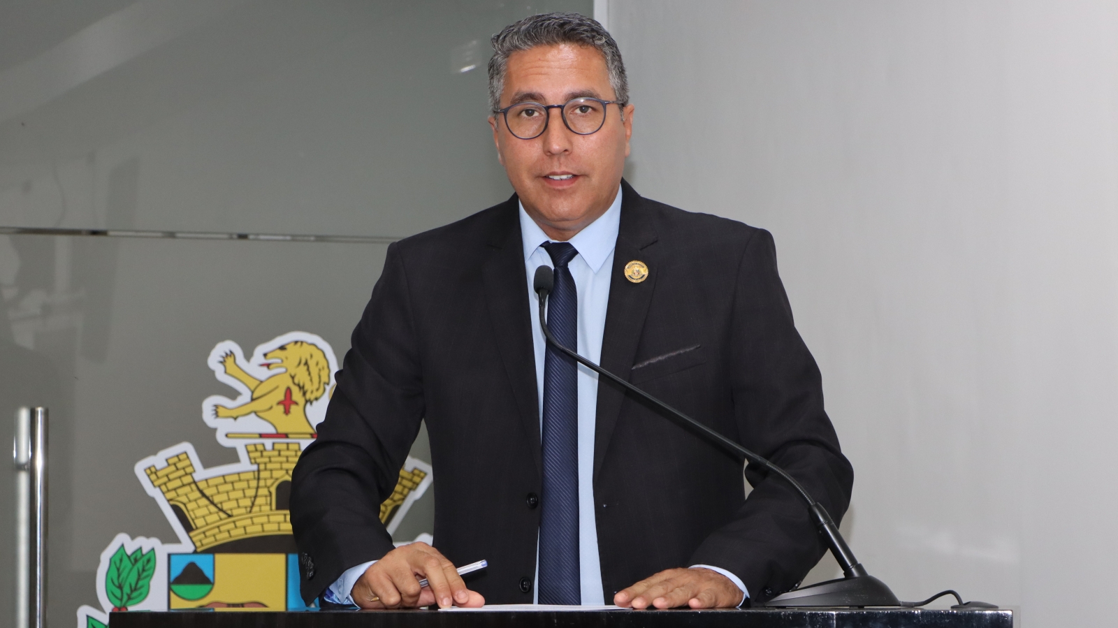 LEANDRO MAGRÃO FAZ QUESTIONAMENTOS A RESPEITO DO CONCURSO DA GUARDA CIVIL MUNICIPAL