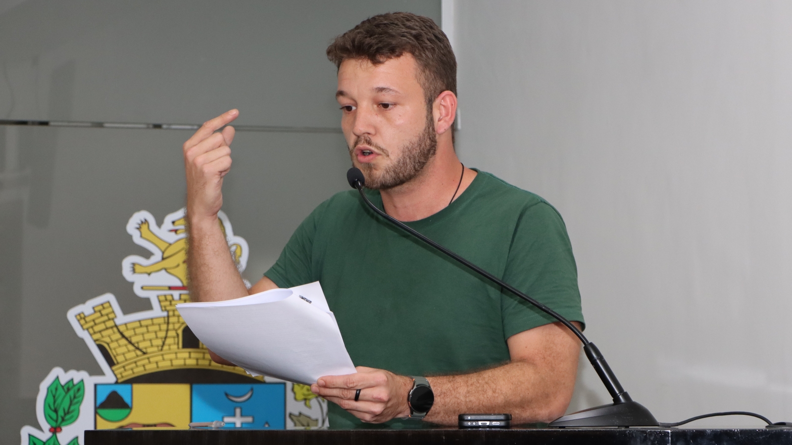 KELVIN FAZ QUESTIONAMENTOS SOBRE AÇÕES RELACIONADAS A SAÚDE MENTAL E PREVENÇÃO AO SUICÍDIO