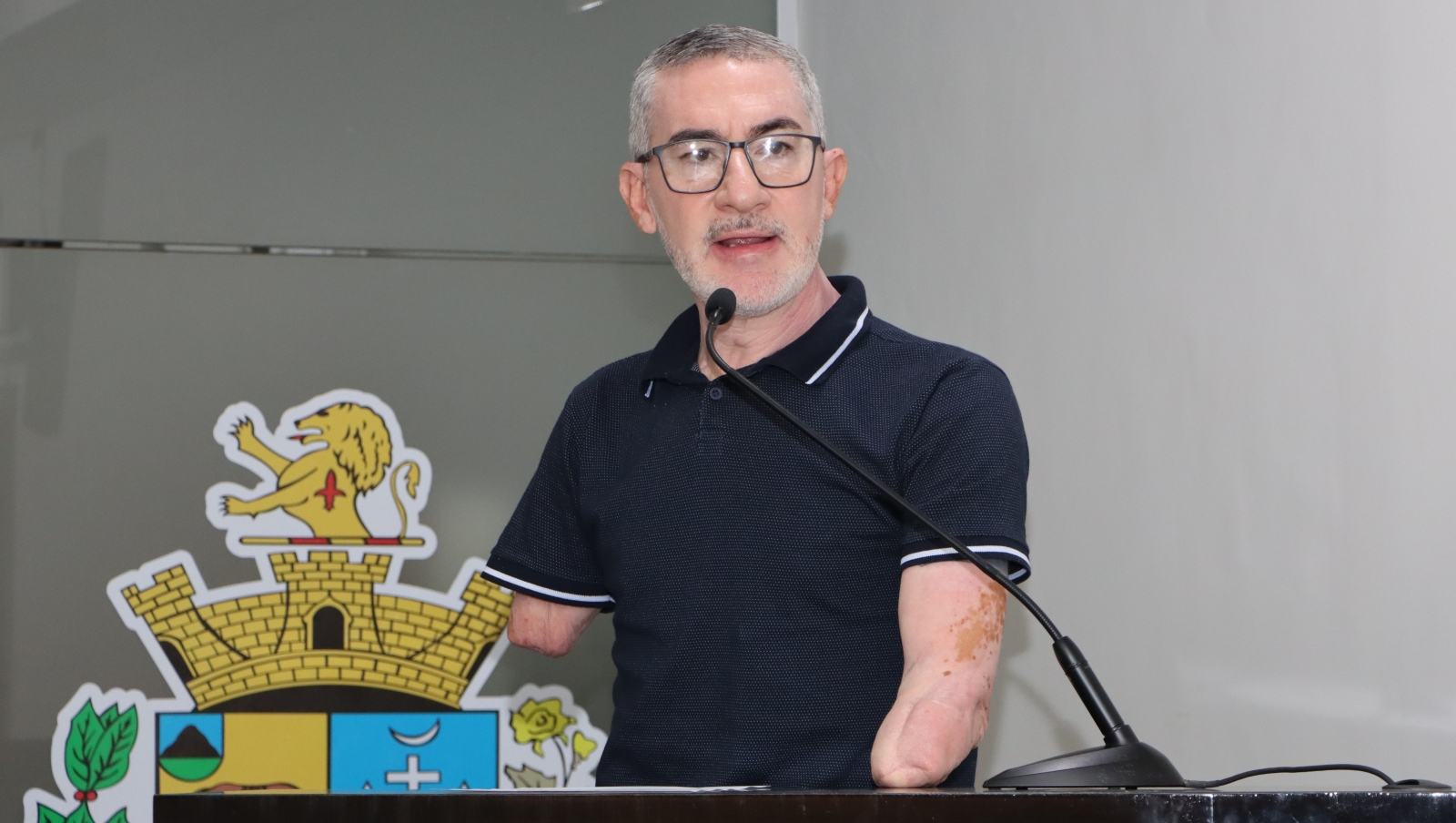 VADE MANOEL REIVINDICA BANHEIROS ACESSÍVEIS NA SEDE DA SECRETARIA DA SAÚDE