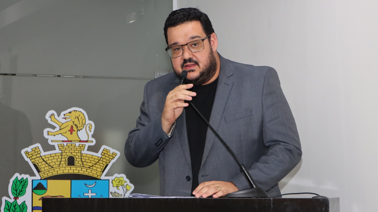 RENAN CORTEZ ABORDA PEDIDO PARA IMPLANTAÇÃO DE UPA INFANTIL E PEDE AJUSTES NO “ALUGUEL SOCIAL”