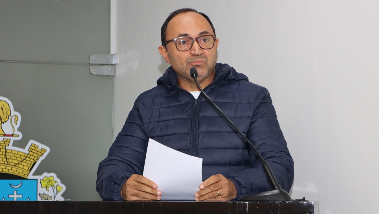 BOSSOLAN DA RÁDIO QUESTIONA CAMPANHAS EM CRECHES VISANDO ARRECADAR FUNDOS PARA MANUTENÇÃO, REPAROS E COMPRAS DE UTENSÍLIOS