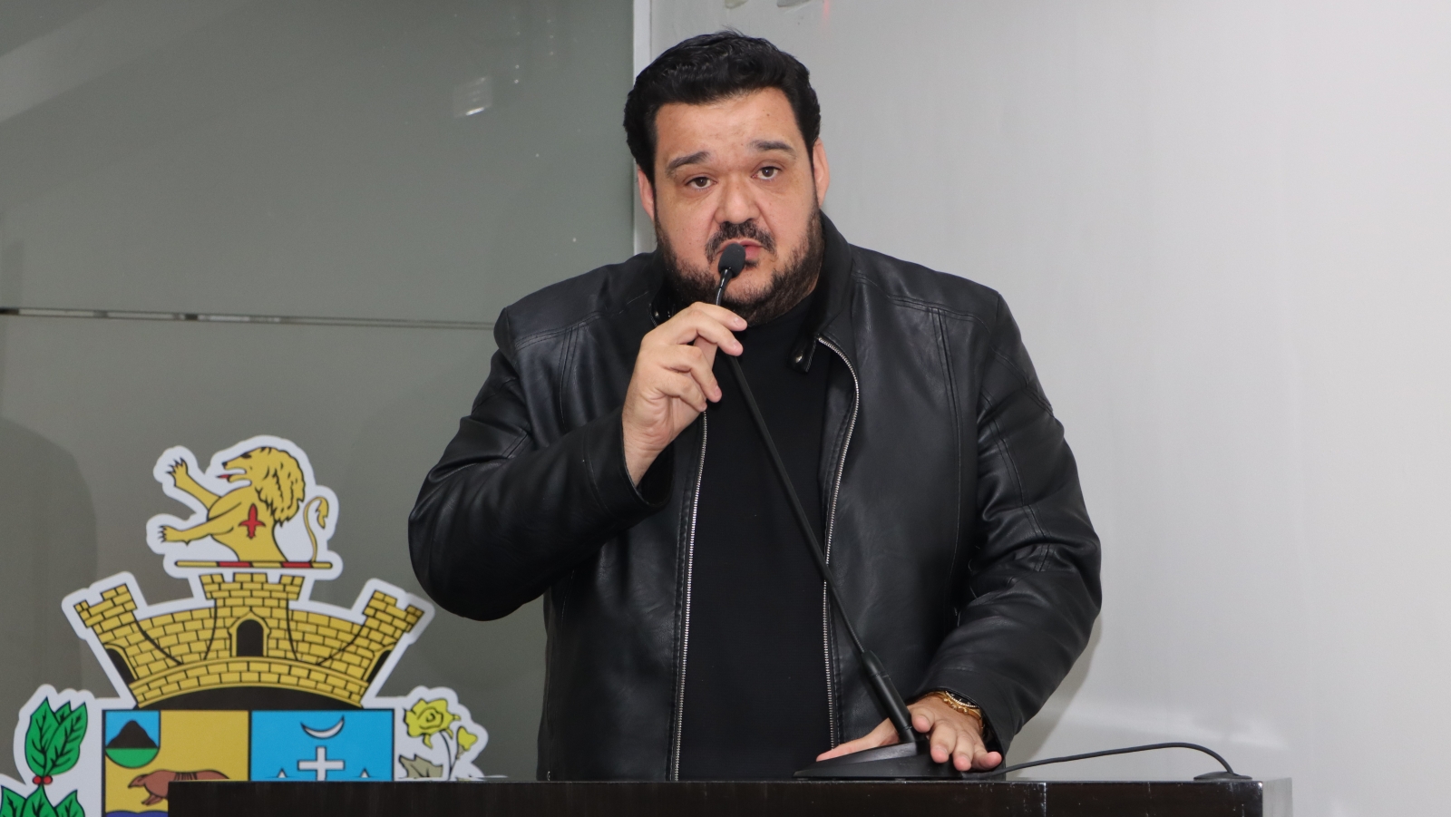 RENAN CORTEZ PEDE TRANSPARÊNCIA À GESTÃO DA UPA DE TATUÍ