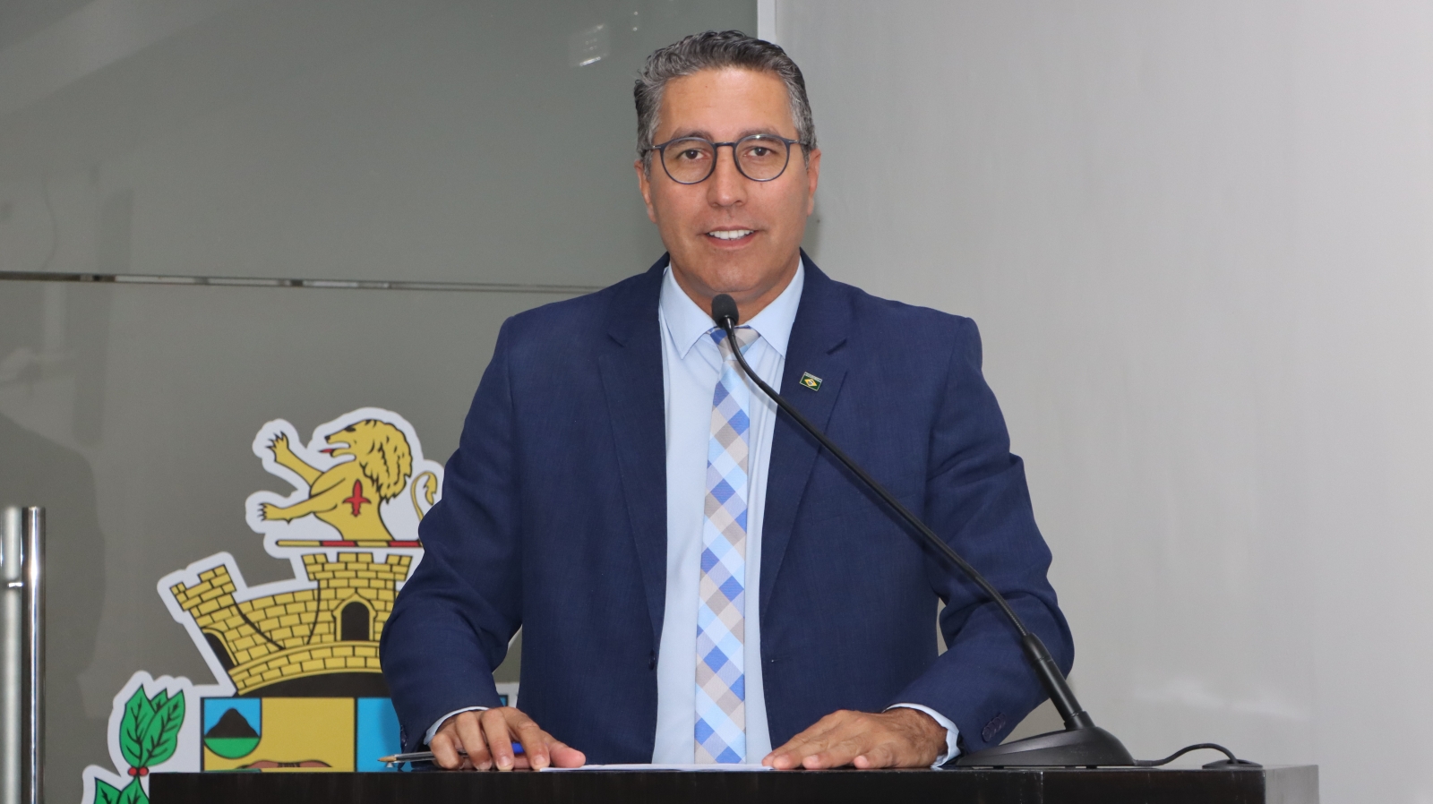 LEANDRO MAGRÃO PEDE LOMBADA NO JARDIM ROSA GARCIA