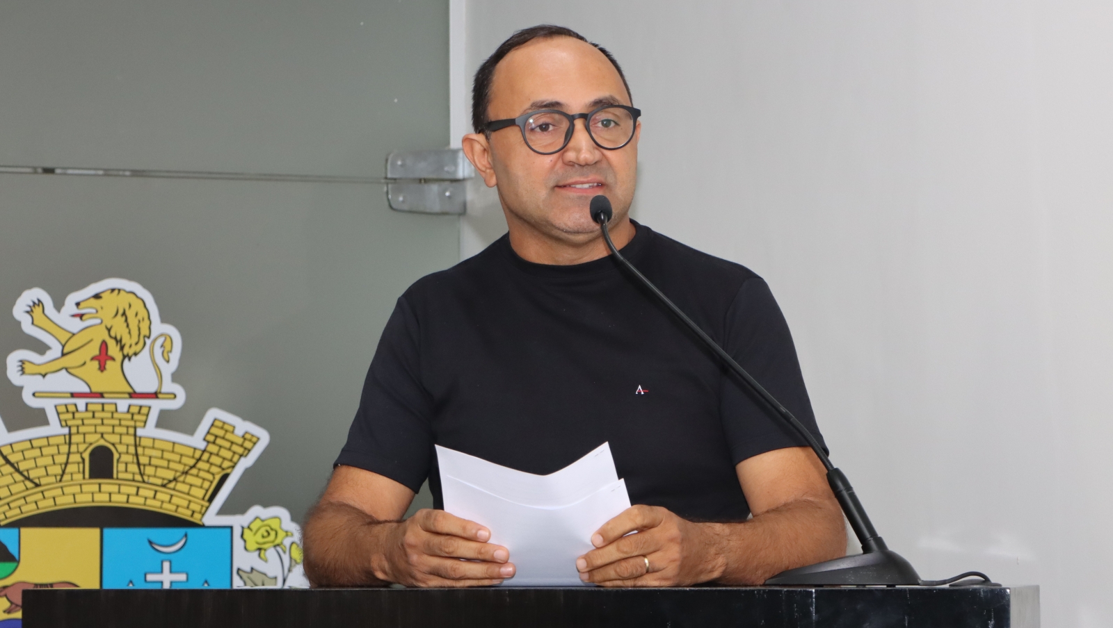 BOSSOLAN DA RÁDIO ABORDA REQUERIMENTO REFERENTE À VALORIZAÇÃO DOS SERVIDORES MUNICIPAIS 