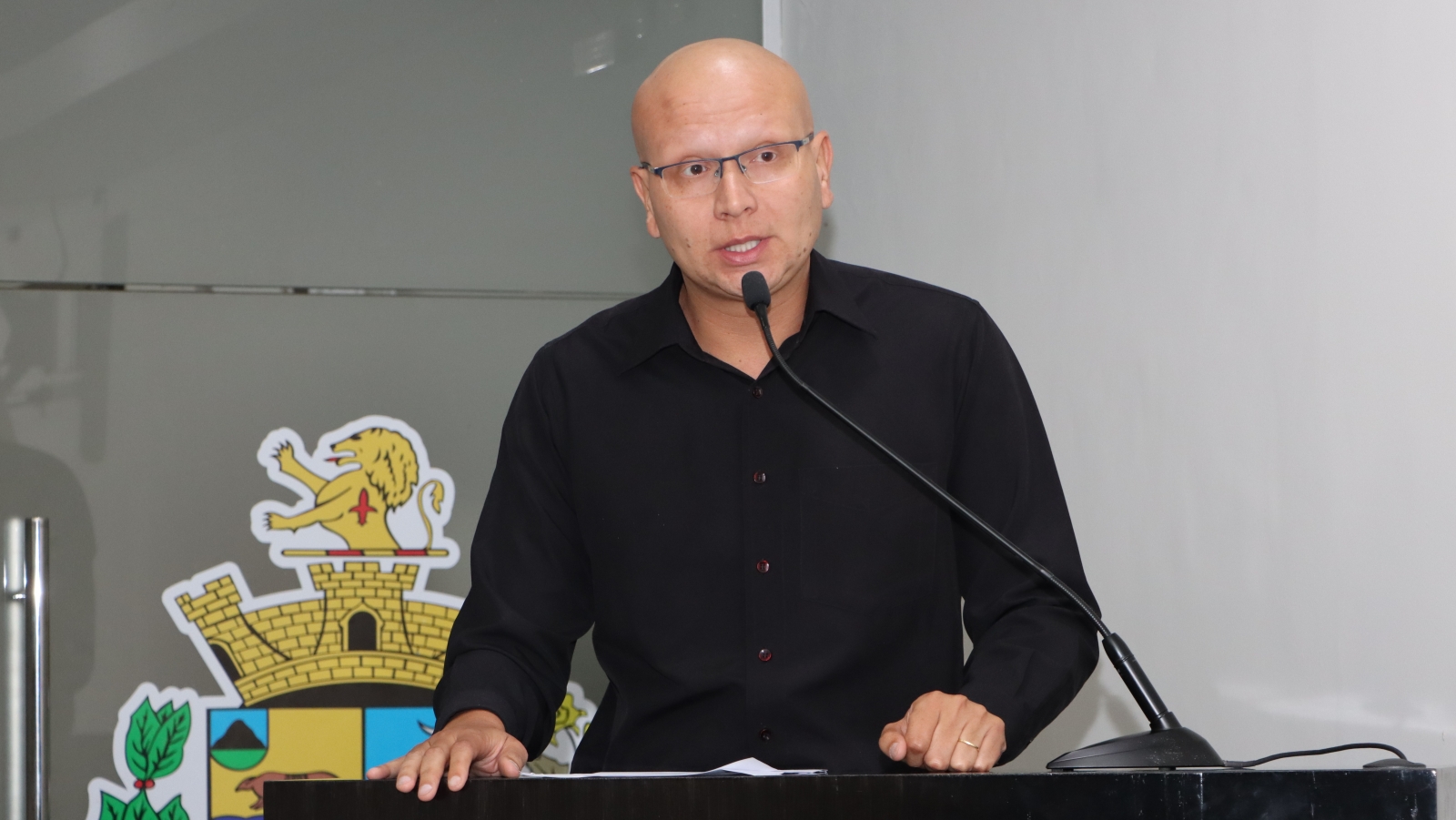 JOÃO ÉDER APRESENTA DEMANDAS SOBRE O TRANSPORTE DE ESTUDANTES