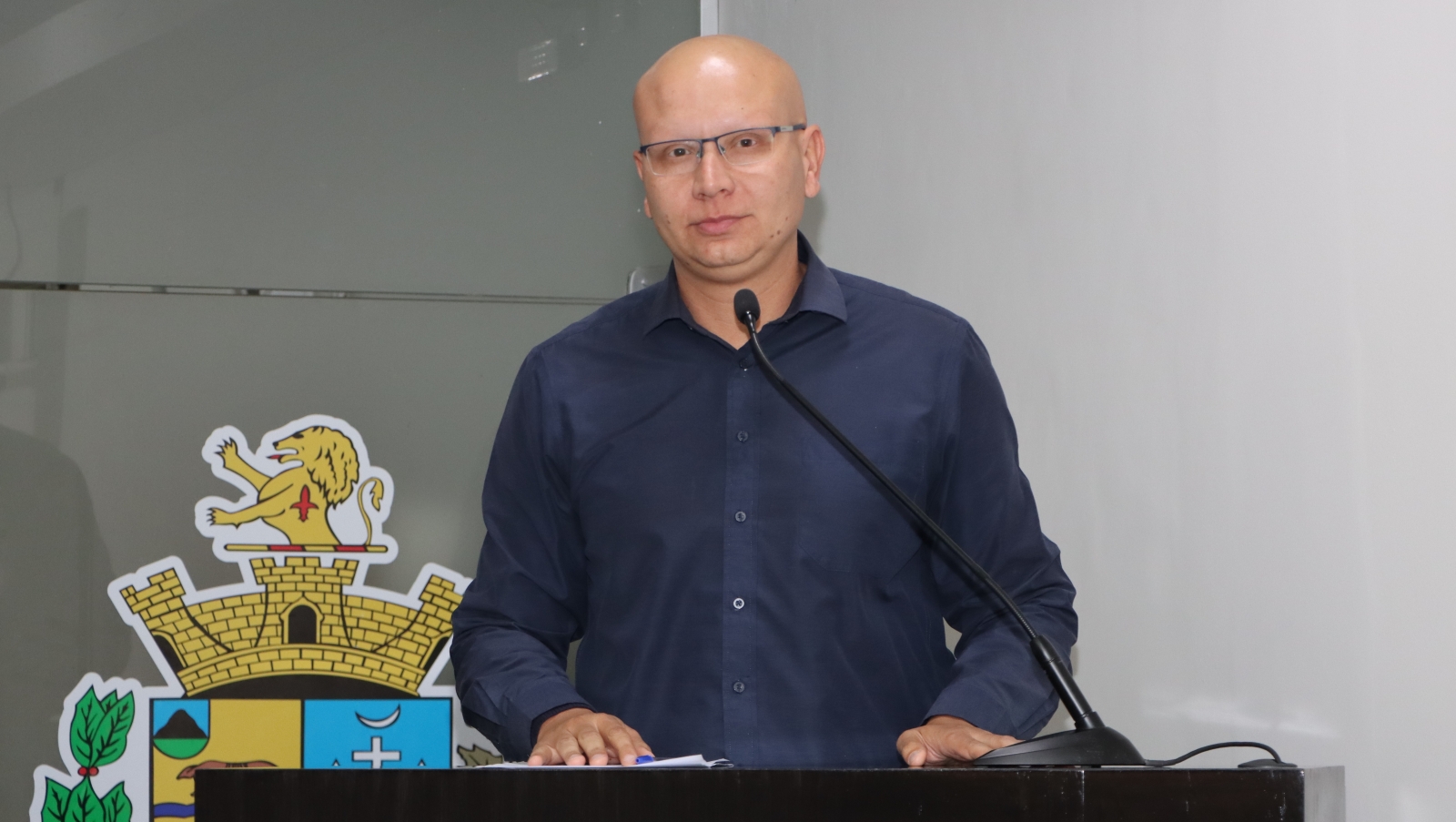 JOÃO ÉDER MANIFESTA PREOCUPAÇÃO COM EVENTUAL UNIFICAÇÃO DE ATENDIMENTO NA DELEGACIA DA MULHER 