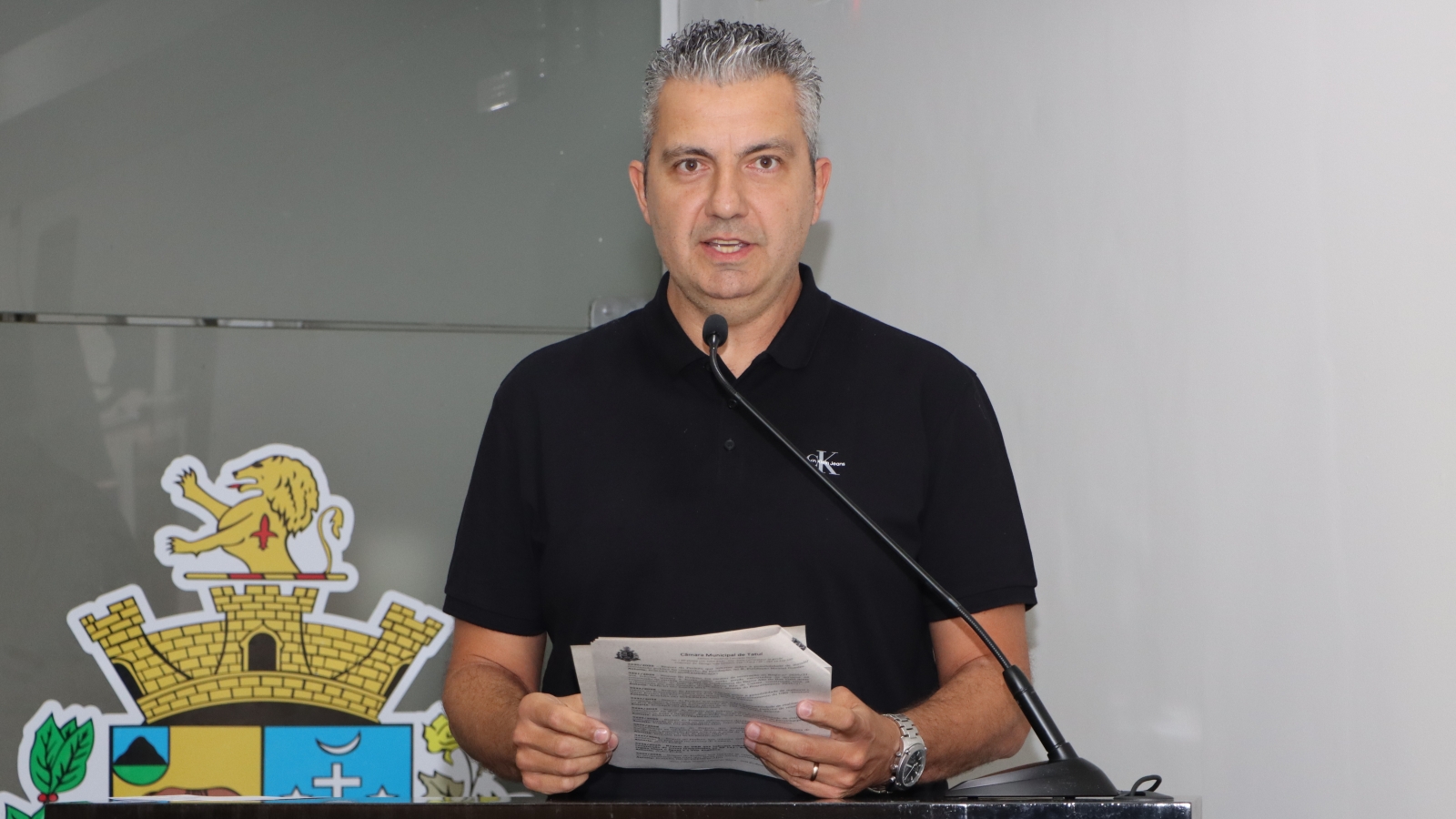 ALEX MOTA SOLICITA INSTALAÇÃO DE PORTÃO NA PISTA MUNICIPAL