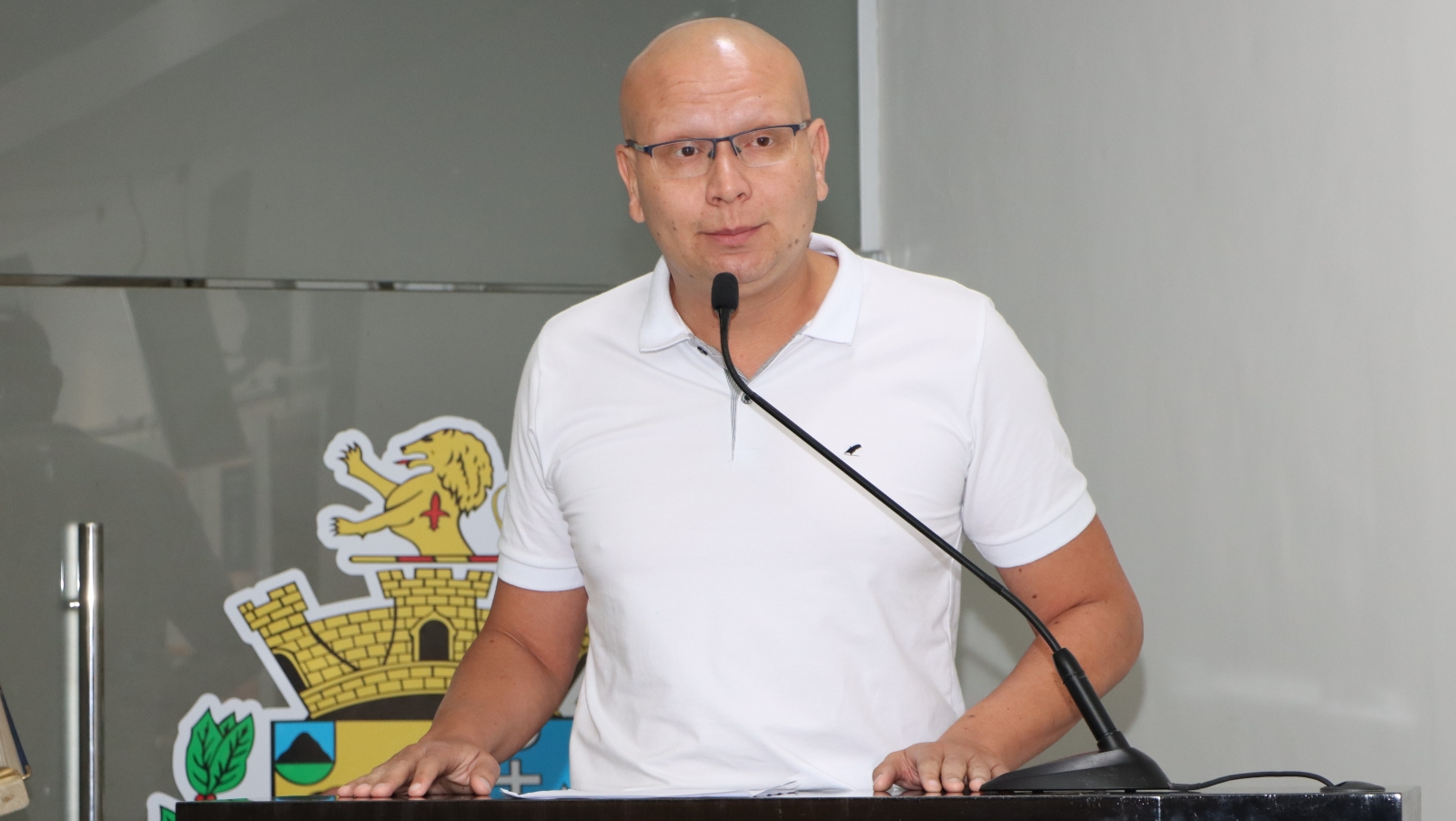 JOÃO EDER COMENTA SOBRE RECLAMAÇÕES DE MORADORES RELACIONADAS À COLETA DE LIXO