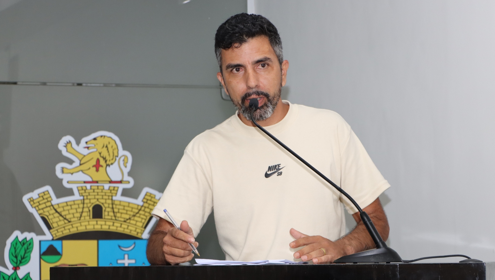 RICARDO TREVISANO COMENTA SOBRE REQUERIMENTOS RELACIONADOS A EXAMES DE SANGUE E À ESF “ROSELI DE OLIVEIRA CAMARGO”