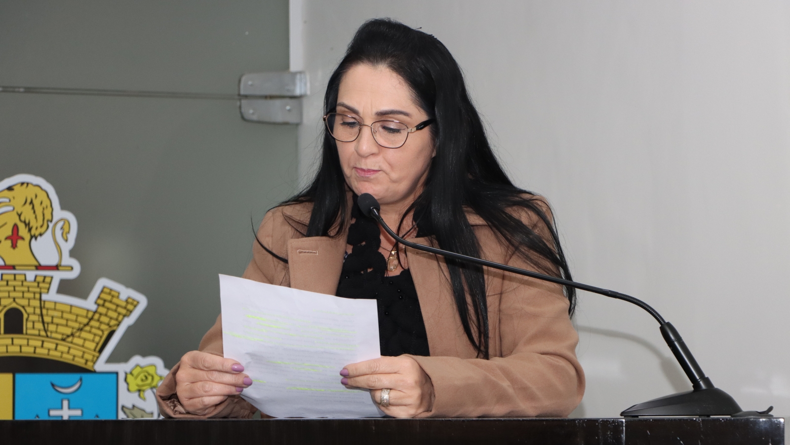 ROSANA DO SUPERMERCADO COBRA GOVERNO DO ESTADO POR UNIDADE DO IML EM TATUÍ