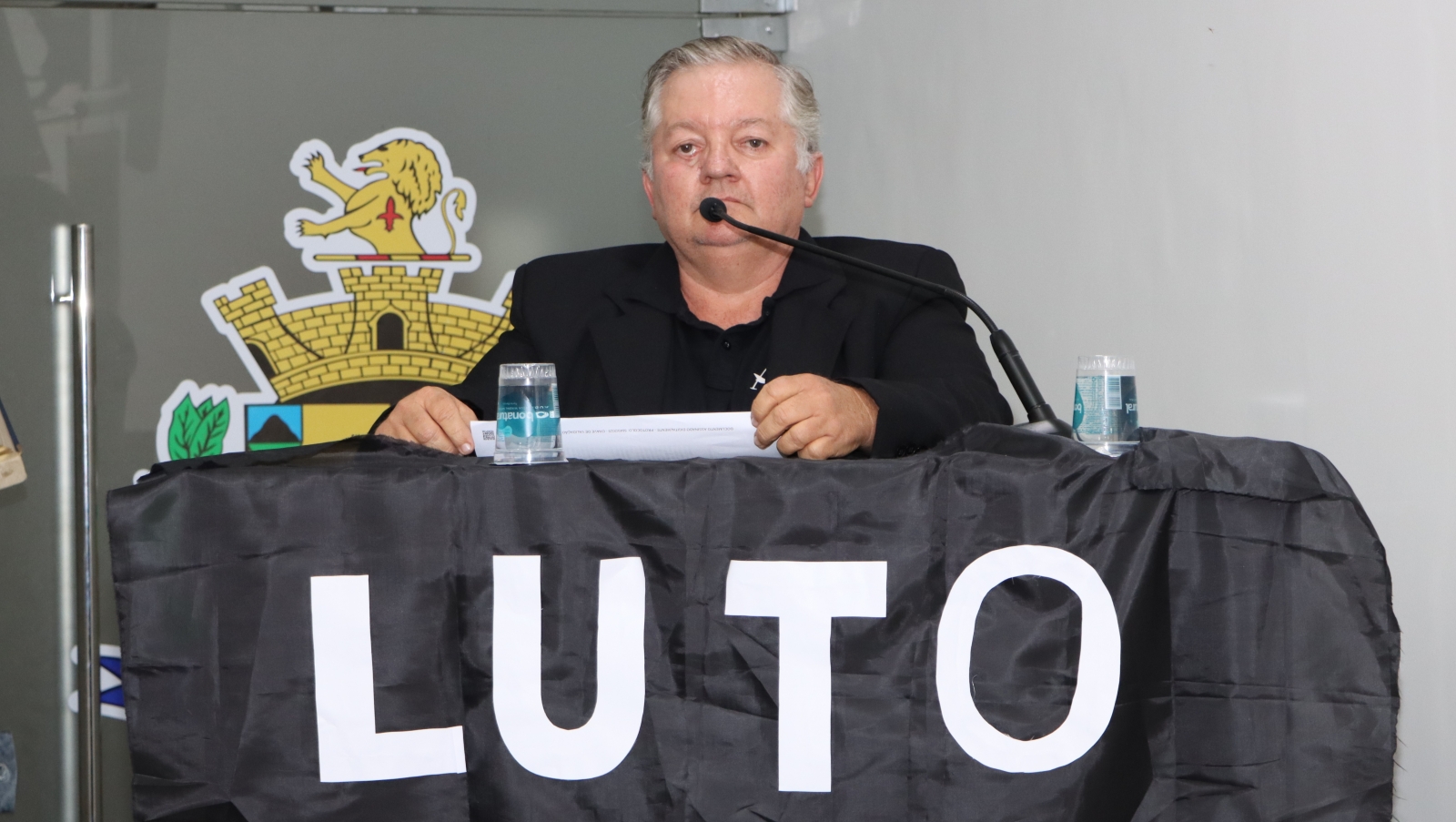 EDUARDINHO PERBELINI REIVINDICA MELHORIAS PARA A RUA CÍCERO CORNÉLIO PEREIRA