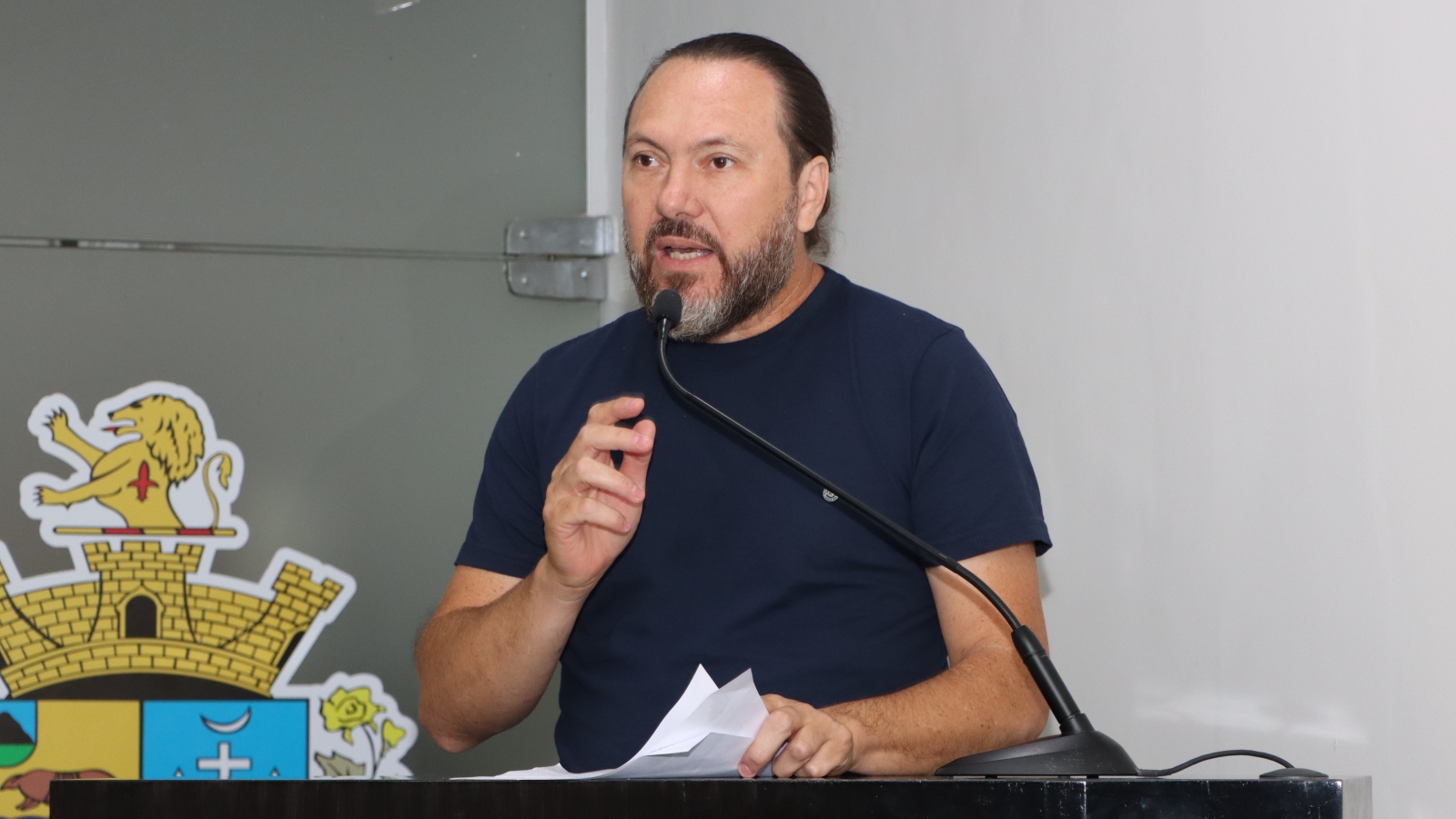 MAURÍCIO COUTO PEDE INFORMAÇÕES RELACIONADAS À FEBRE MACULOSA E TURBERCULOSE