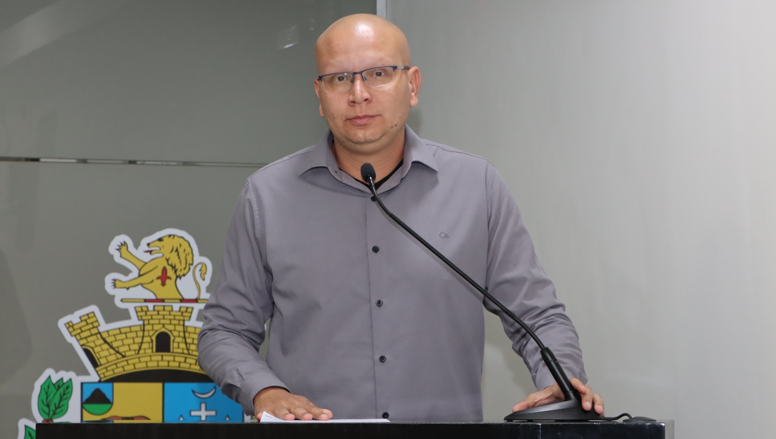 JOÃO EDER SOLICITA ATENÇÃO DA PREFEITURA REFERENTE A ANIMAIS SOLTOS NA SP-141