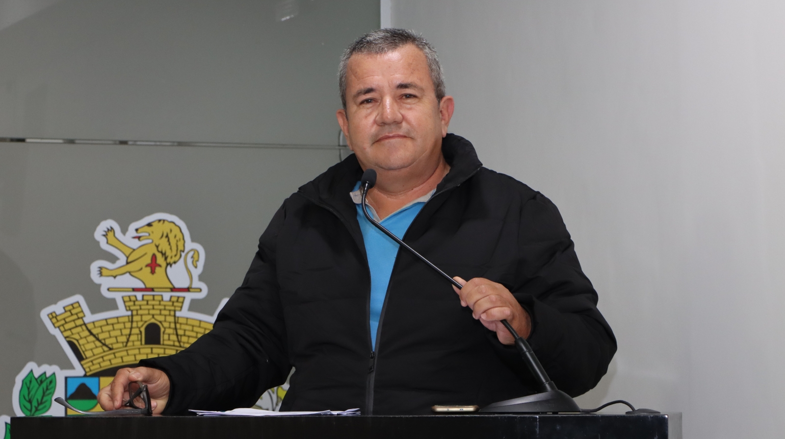 MÁRCIO DO SANTA RITA PERGUNTA SOBRE FECHAMENTO DE ESCOLA NO CONGONHAL DE CIMA 