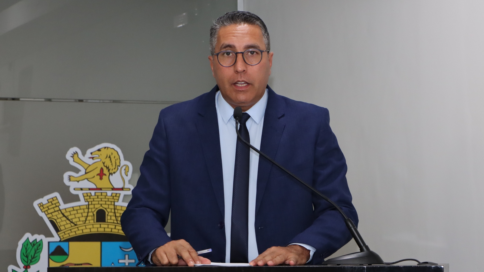 LEANDRO MAGRÃO REIVINDICA MELHORIAS PARA O JARDIM SÃO CONRADO II