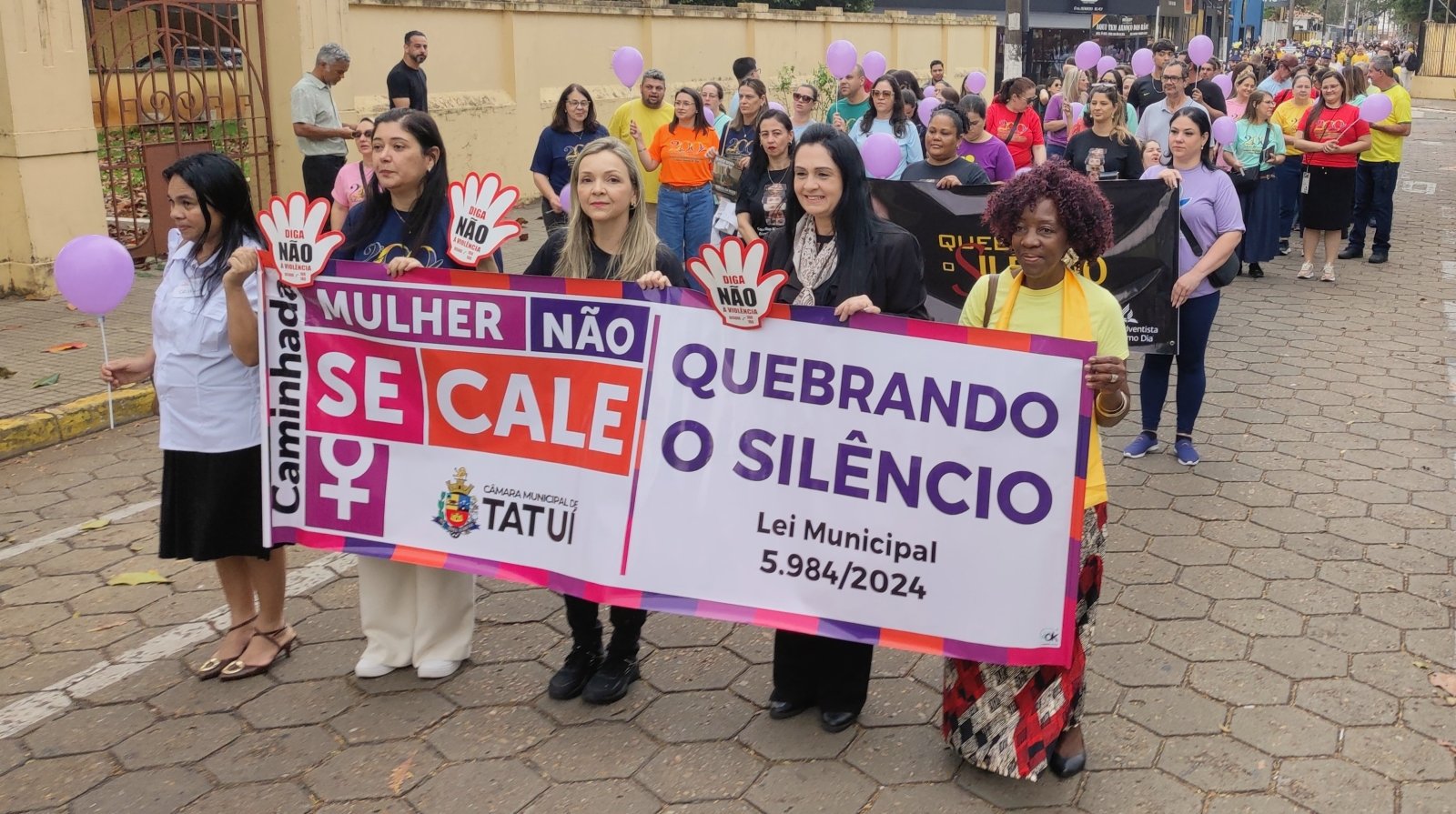 2ª CAMINHADA “QUEBRANDO O SILÊNCIO” REÚNE CENTENAS DE PESSOAS CONTRA A VIOLÊNCIA 