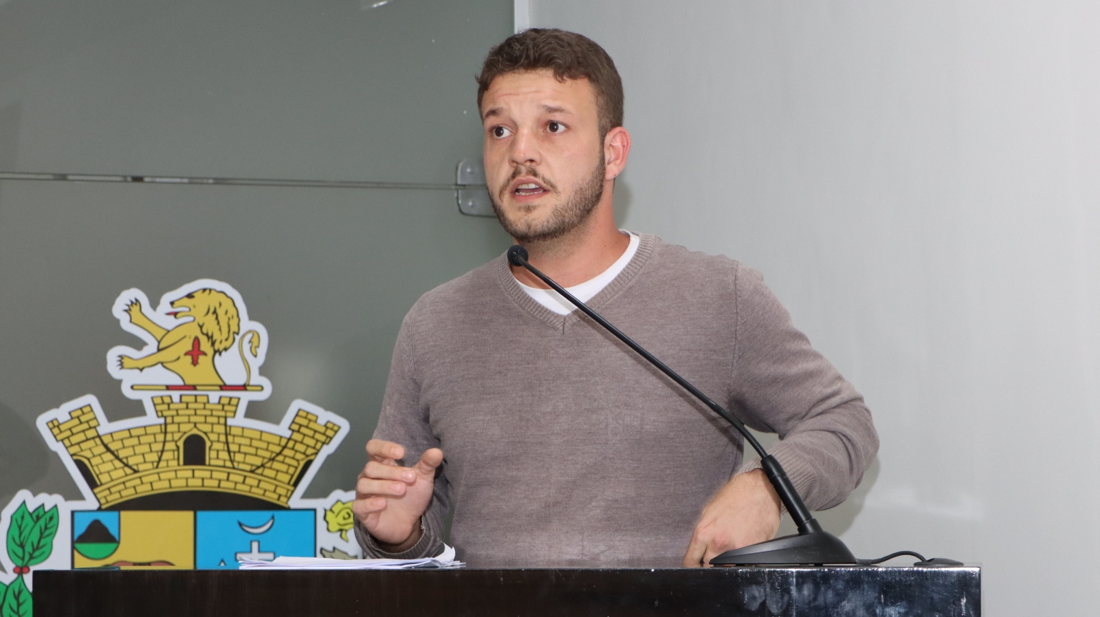 KELVIN COBRA EXPLICAÇÃO SOBRE OS CRITÉRIOS DA PREFEITURA PARA CELEBRAR PARCERIAS E APOIAR EVENTOS DA INICIATIVA PRIVADA