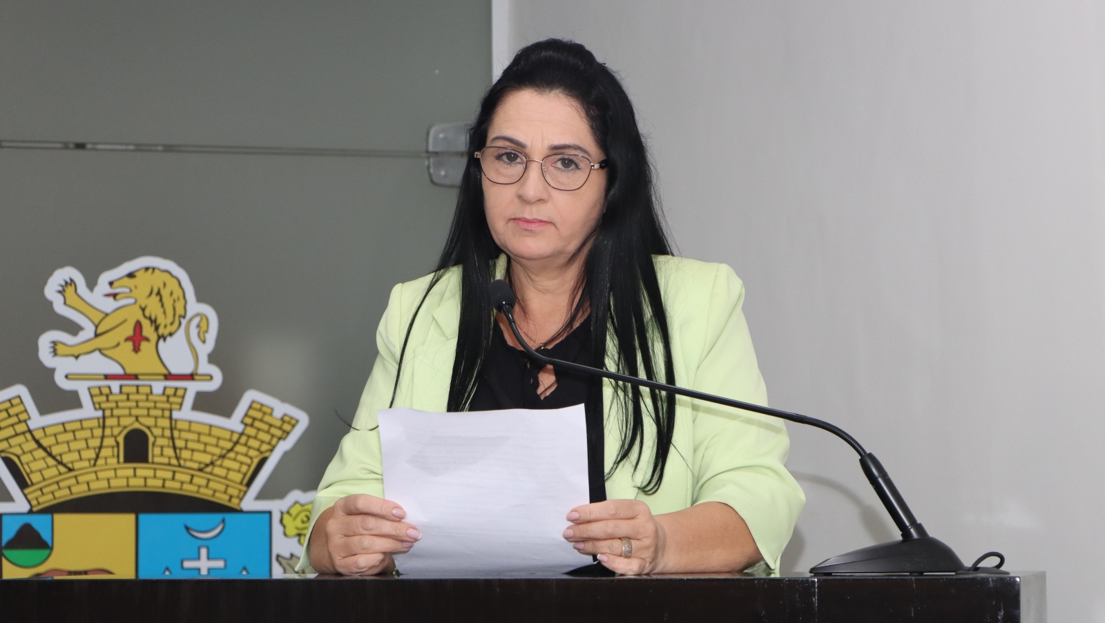 ROSANA DO SUPERMERCADO PEDE SUBSTITUIÇÃO DE POSTE COM POSSÍVEL RISCO DE QUEDA