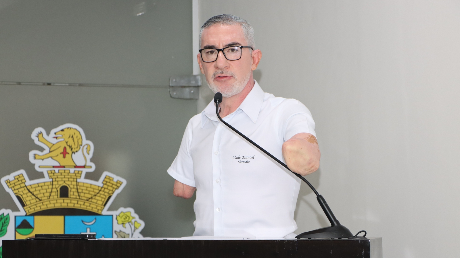 VADE MANOEL PROPÕE MUTIRÃO PARA REFORMAR CALÇADAS DE TATUÍ