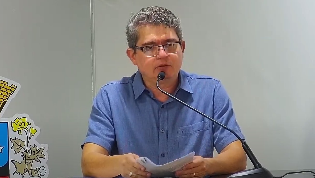 FÁBIO VILLA NOVA APRESENTA MOÇÃO DE APLAUSOS A RAFAEL MICHELAN